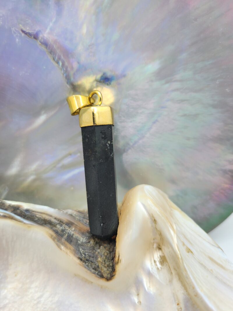 1 pendentif pointe Tourmaline polie NO 1 - laiton haute polissage